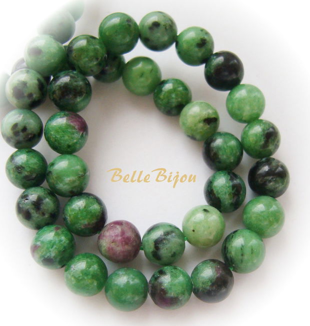 Ruby zoisite aprox 6 mm