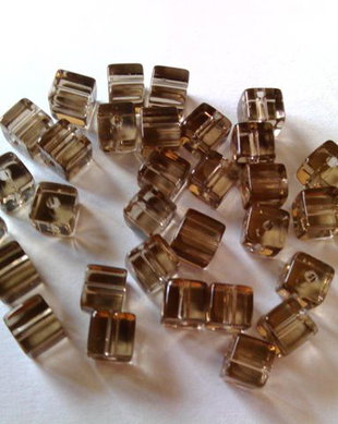 LMS454 - margele sticla cubice