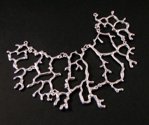 5828 - Pandantiv / baza colier, aliaj argintiu, ramuri de coral, 140x95mm