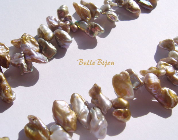 (5 bucati) Perle Biwa cu efect AB aprox 10-15x3-5x5-7 mm