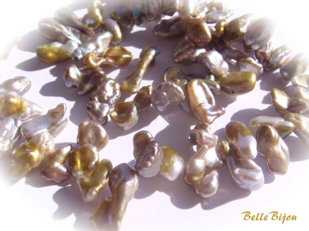 (5 bucati) Perle Biwa cu efect AB aprox 10-15x3-5x5-7 mm