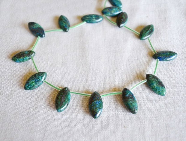 1b Chrysocolla briolete 20x10mm (SRG5 040)