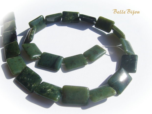 Green jasper pernute dreptunghiulare aprox 4x13x18 mm