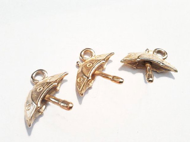 1b Charm aliaj aurit Umbrela  17x16mm (GPLAK 103)