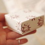 10 buc cutii din carton 130 gr/ mp crem stampilat manual -  Origami - no glue - cutiute cadou