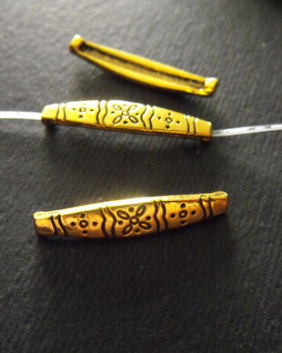 DISTANTIER AURIU  - 25 X 4,5 MM