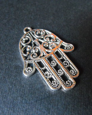 PANDANTIV MANA HAMSA - 35 X 24 MM