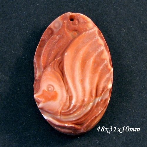 6098 - Pandantiv, malachit rosu natural sculptat, pestisorul de aur