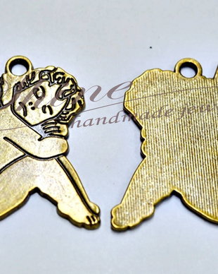 Pandantiv inger, bronz antichizat