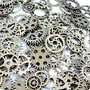 6128 - (50buc)  Mix, charms mecanisme / rotite ceas, aliaj metalic bronz, steampunk, 15-28mm