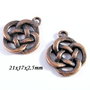 6129 - (2buc) Minipandantiv / charm, nod celtic, aliaj metalic cuprat
