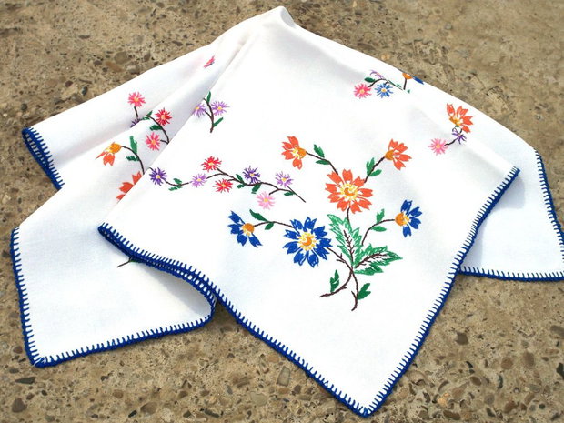 Broderie cu flori