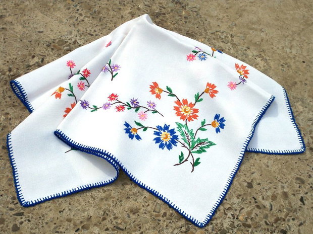 Broderie cu flori