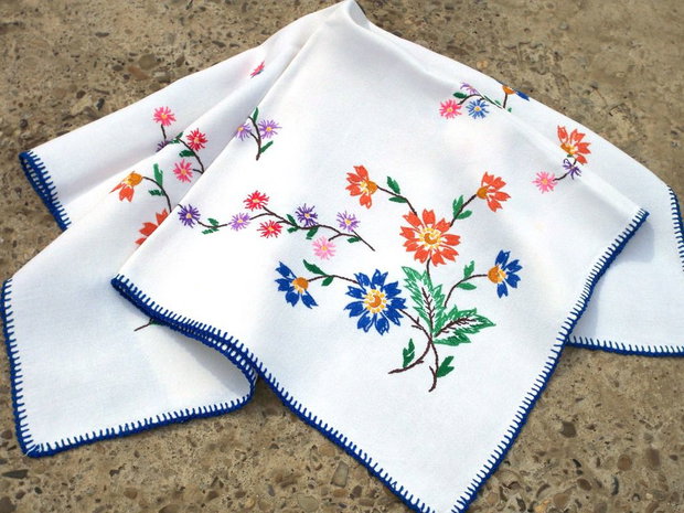 Broderie cu flori