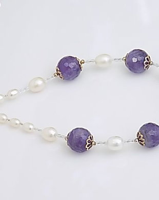 "Royal Necklace"-vandut