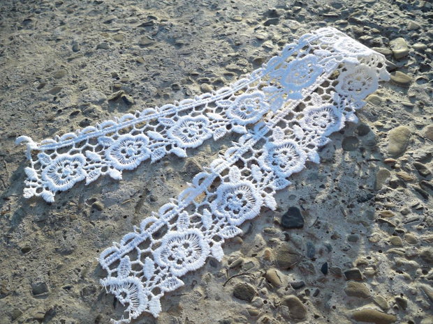 Broderie dantelata