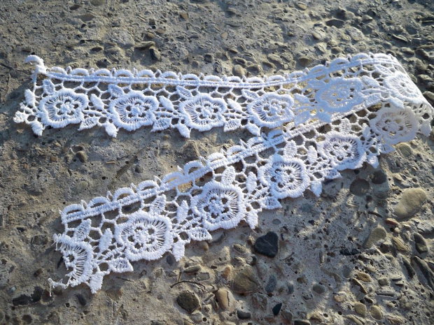 Broderie dantelata