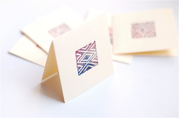 Mini cartonas dublu pentru prezentare produs, eticheta informatii, thank you card cu stampila geometrica - tribala sculptata manual