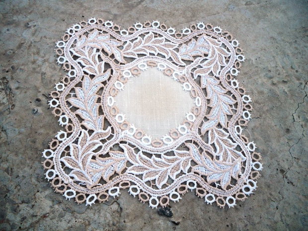 Accesoriu dantelat 1