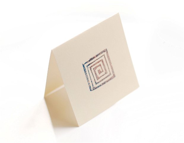 Mini cartonas dublu pentru prezentare produs, eticheta informatii, thank you card cu stampila spirala tribala sculptata manual