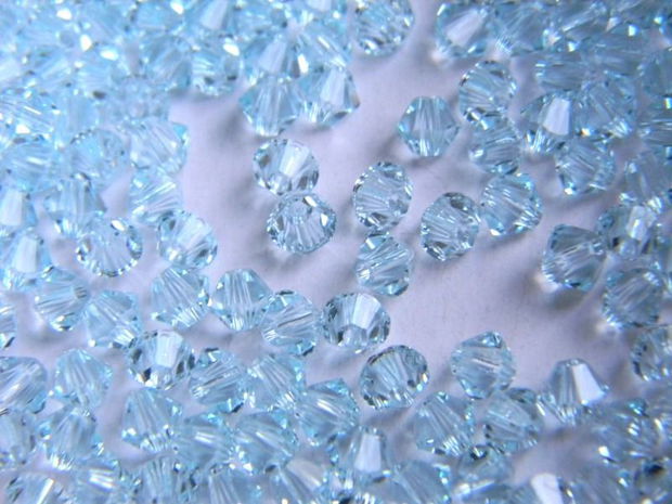 Margele bicon Swarovski 4 mm - 5328-4-361