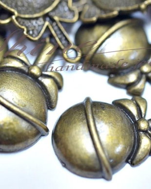 Pandantiv glob, bronz antichizat
