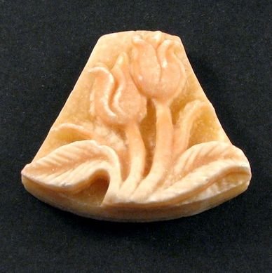 6304 - Pandantiv, floare sculptata manual/ lalele, malachit rosu natural, orange, 42x47x12mm
