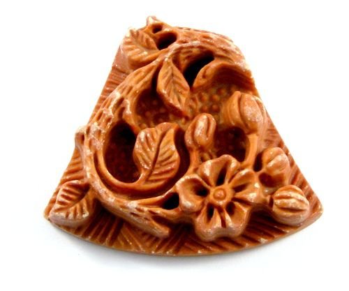 6307 - Pandantiv, floare sculptata manual, malachit rosu natural, 40x45x12mm