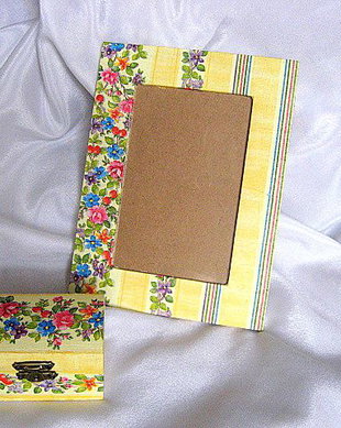 Set cutie si rama lemn decorata 25353