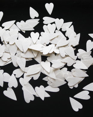 *** 100 x confetti inimioare  ***
