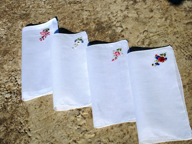 Broderie cu flori 1