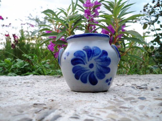 Vas ceramic