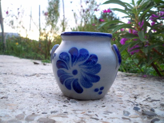 Vas ceramic