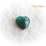 Cabochon inima din malachit natural aprox 4x11.5x12 mm