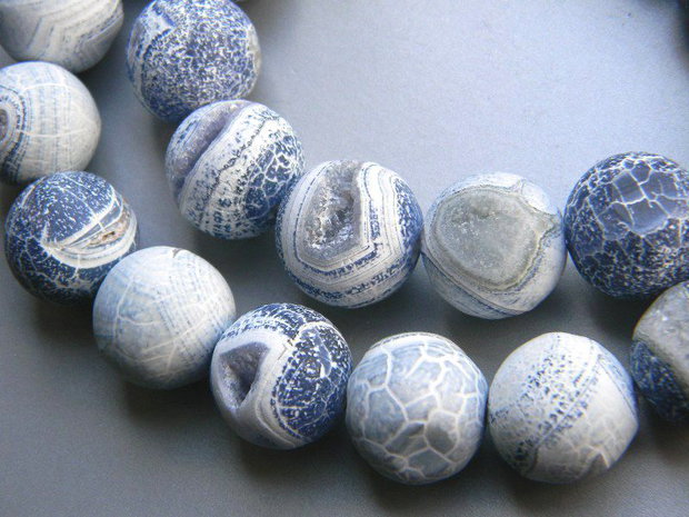 Druzy agate
