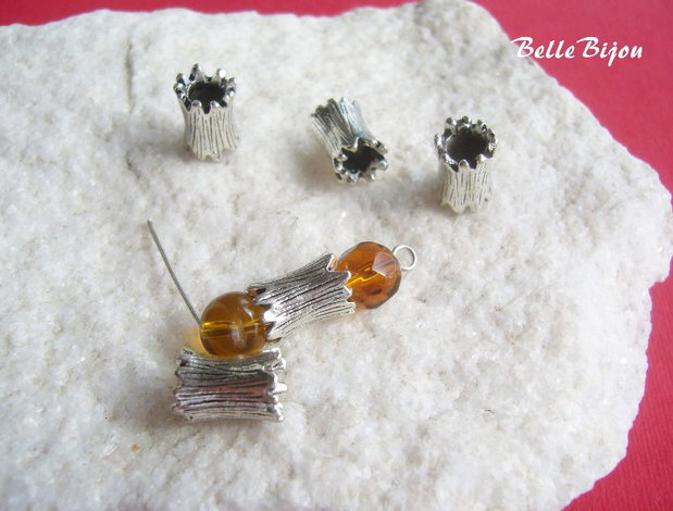 Distantier argintiu antichizat buturuga aprox 8.5x12 mm
