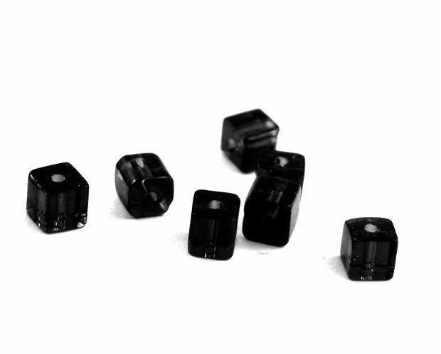 1b cub cristal negru 4mm (LAD0203)