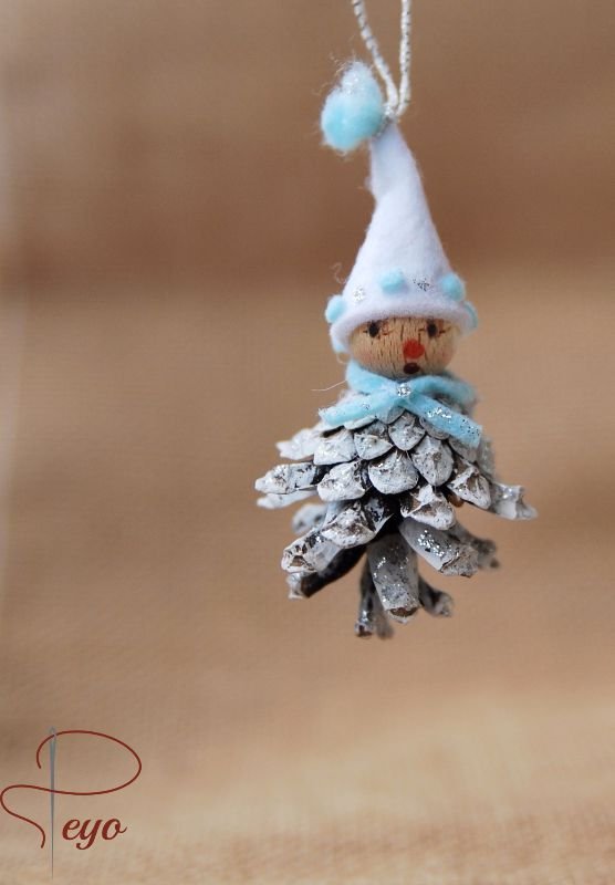 Piticotul  de zapada - Figurina decorativa pentru Craciun