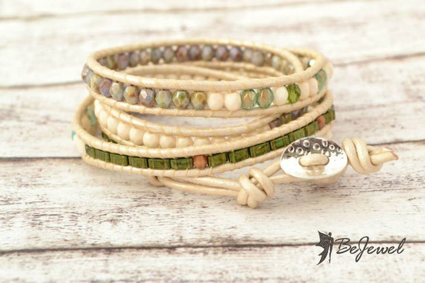 Bratara wrap cu snur de piele si cristale ''Sense''