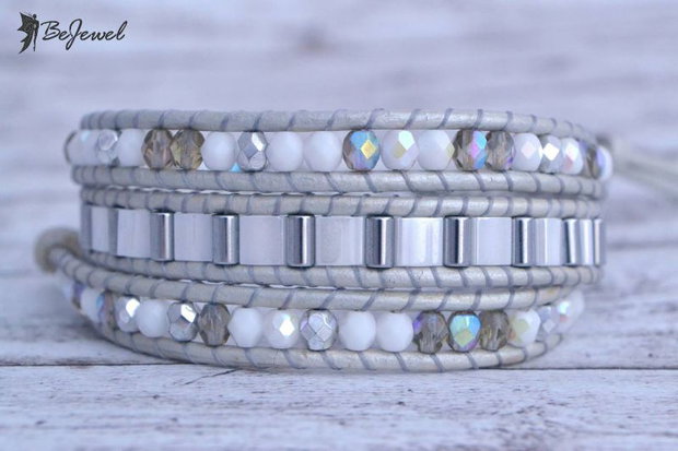 Bratara wrap din piele si cristale ''Ice Queen''  ----Rezervata CherryBlossoms