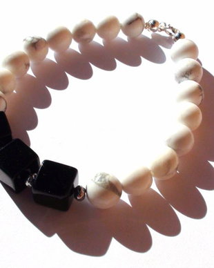 Bratara unisex / barbati din Argint 925, Howlite, Onix si Hematit  BR233 - Bratara eleganta, bratara casual, bratara barbateasca, bratara alb negru gri