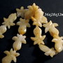 4627 - (1buc) Pandantiv / charms, aventurin galben, floare sculptata, clopotel