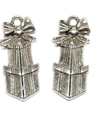 Pandantiv metalic, argintiu antichizat, cadou, 30x13 mm