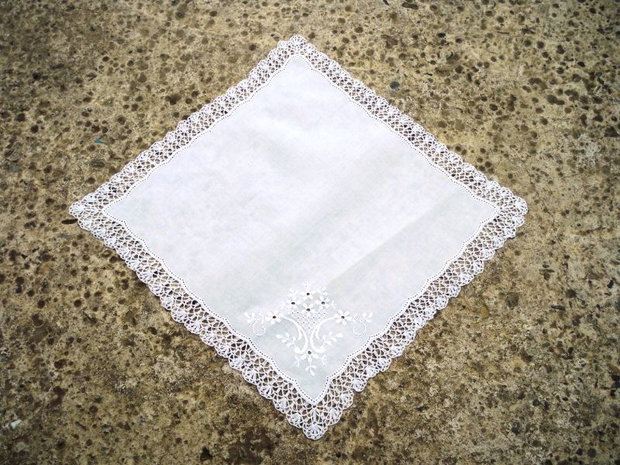 Accesorii dantelate