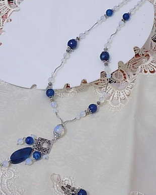 "Blue romance"-vandut