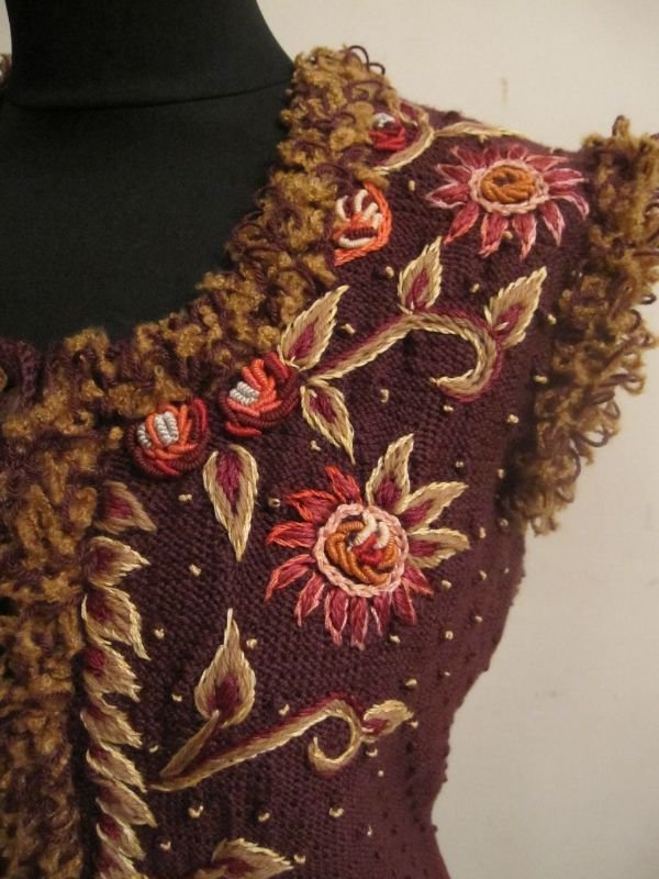 vesta JULIANA burgundy-camel tricotata brodata manual