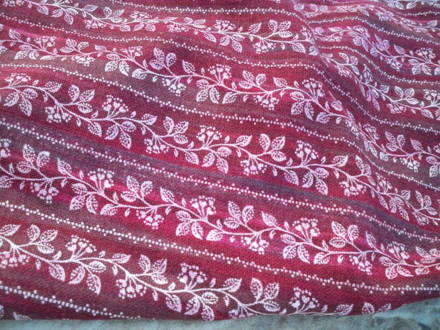 Material textil cu imprimeuri