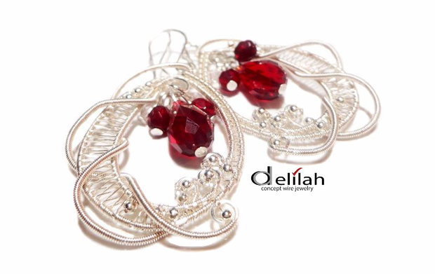 Cercei Sheherezada, cristale rosii