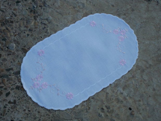 Broderie roz
