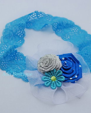 Bentita dantelata bleu pentru botez